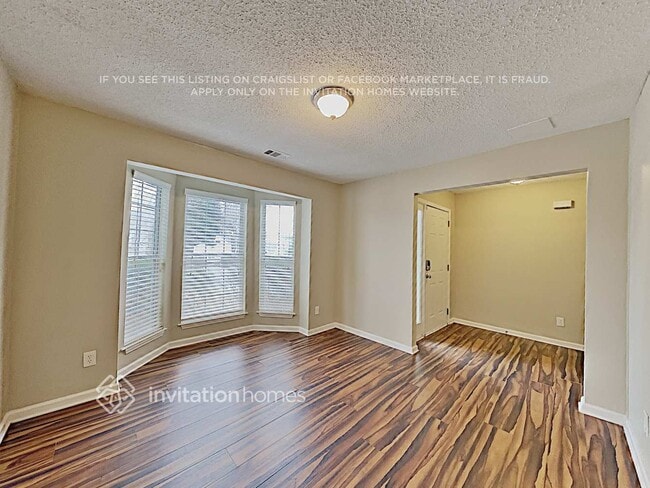 Photo - 2323 Wavetree Ln NW