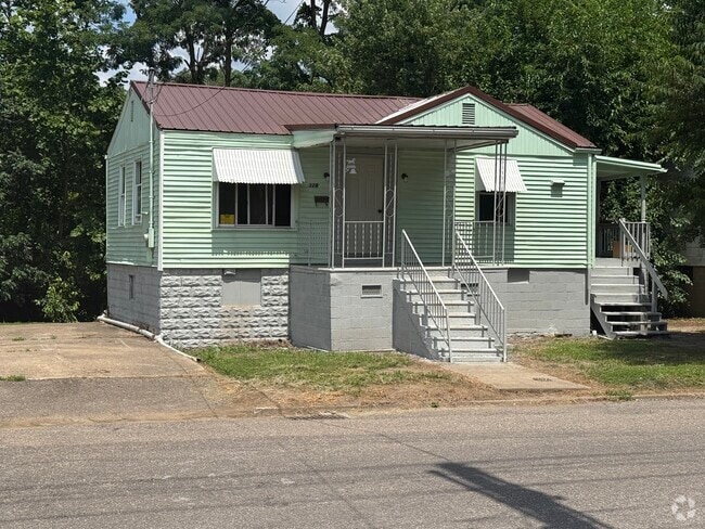 Building Photo - 328 Foundry St Rental
