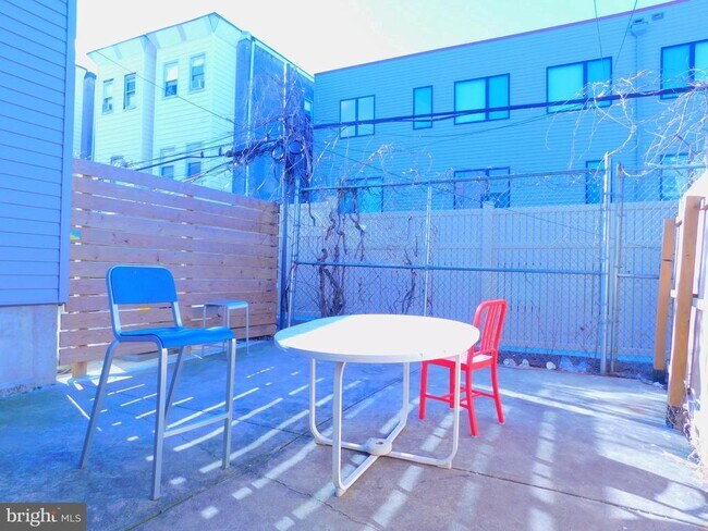 Photo - 2142 N Carlisle St