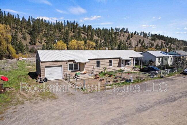 Photo - 9322 S Spokane St