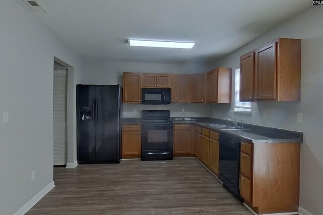 Photo - 153 Cottage Lake Way