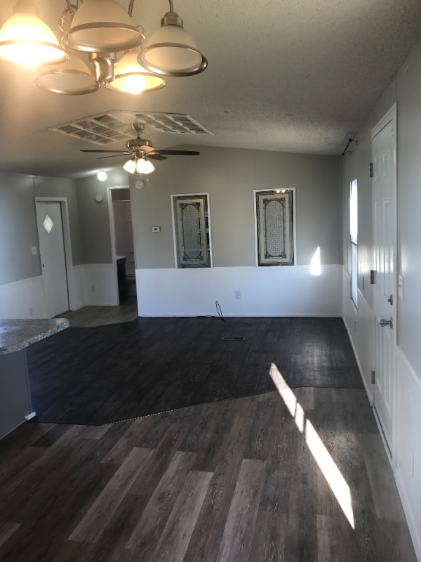 Photo - 12227 FM1957