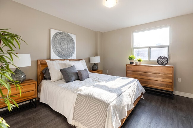 Photo - Barclay Towers