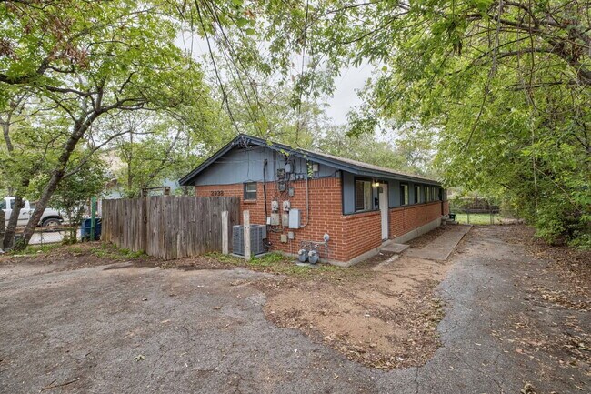 Photo - 2928 E 12th St