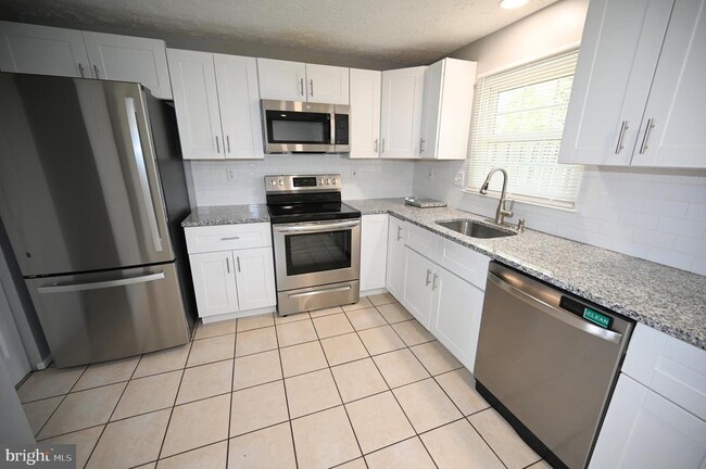 Photo - 2103 Tanglewood Dr