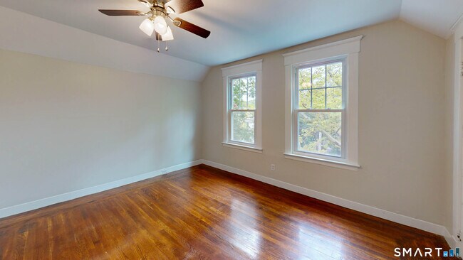 224 W Rock Ave Unit 3