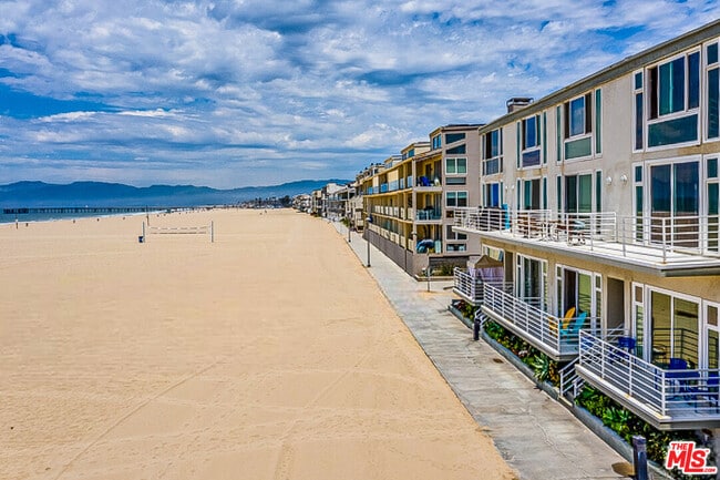 Photo - 4403 Ocean Front Walk Unidad 104 Rental