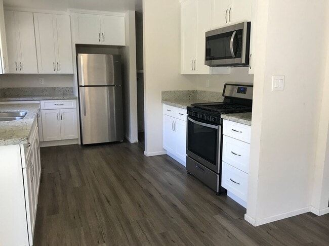 Photo - 5721 Carnegie St