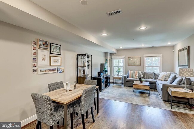 1823 S St NW Unit 4
