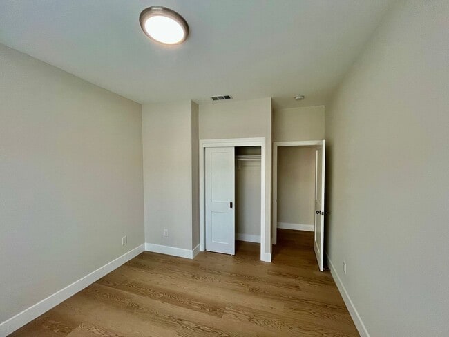 Photo - SPECTACULAR, TOP FLOOR 2 BED/1 BATH FULLY RENOVATED!!! Unit 1555