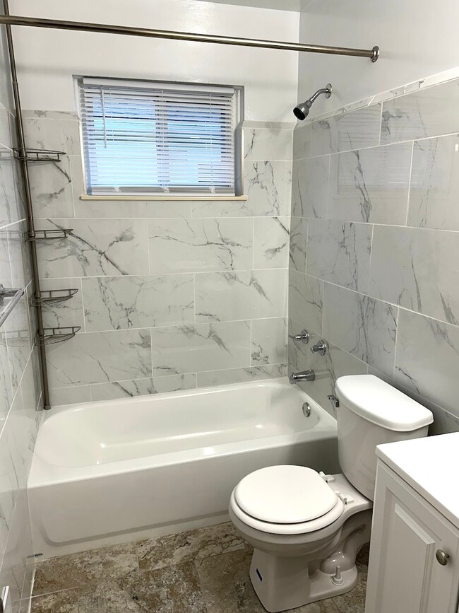 Photo - 23085 Columbus Ave