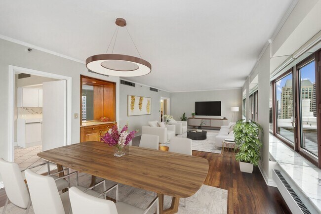 Photo - 161 E Chicago Ave Unit 31E