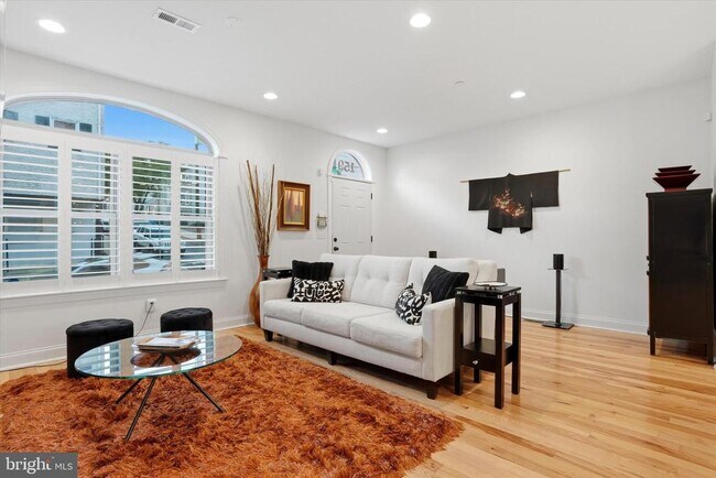 Photo - 159 Green Ln