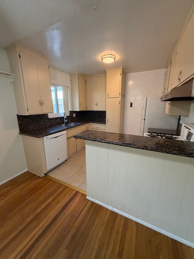 Photo - 12817 Kling St Unit 1