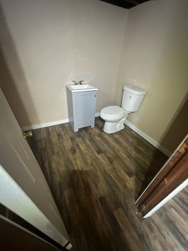 Photo - 2 Bed/1.5 Bath Home For Rent on Cynthia Lane - FIRST MONTH FREE WITH 13 MONTH LEASE!