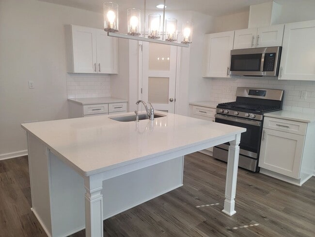 Photo - NEWER CONSTRUCTION! Modern NE 3/2.5 w/ Stainless Steel Appliances, Granite Counters, Washer, Drye...