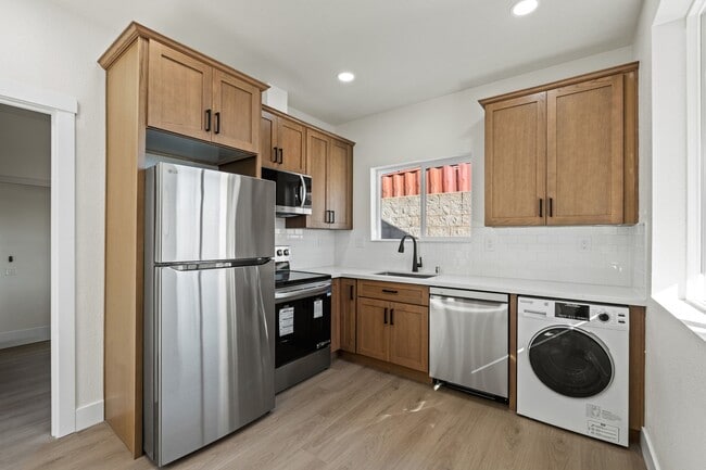 3109 29th Ave Unidad 2