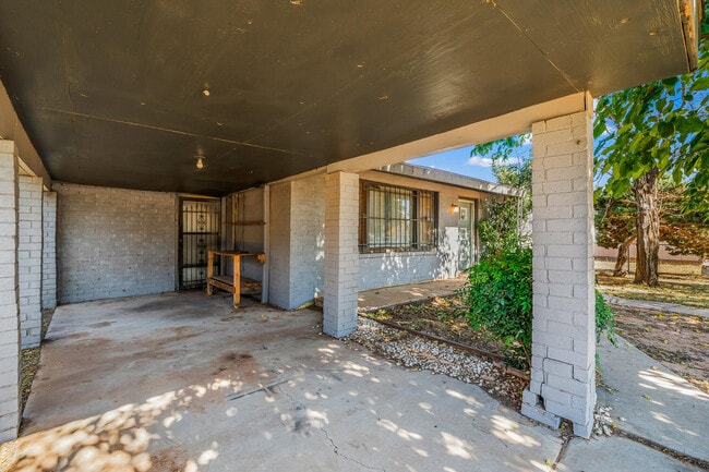 Photo - 3409 E 17th St