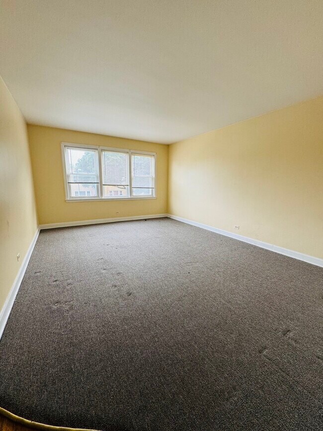 Photo - 2626 W Balmoral Ave