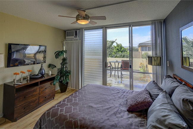 Bedroom - Waena Apartments