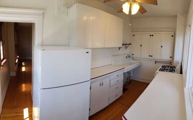 Photo - 1020-1022 S Washington Unit 1022