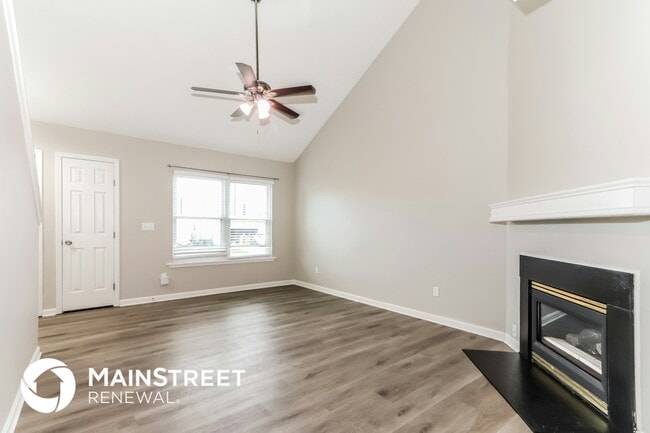 Photo - 10418 Pinoak View Dr