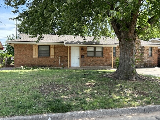 Building Photo - 8300 NW 38th St