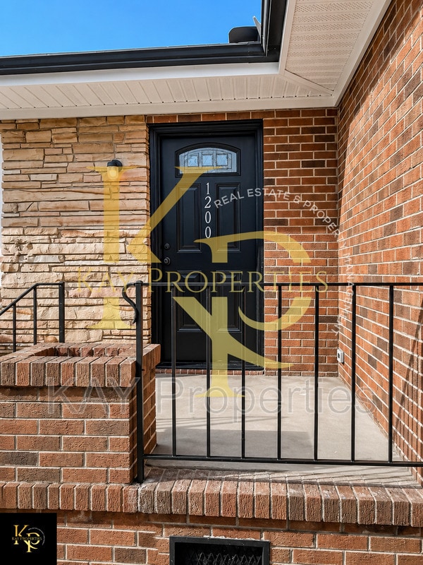 Photo - 1200 E Holly St
