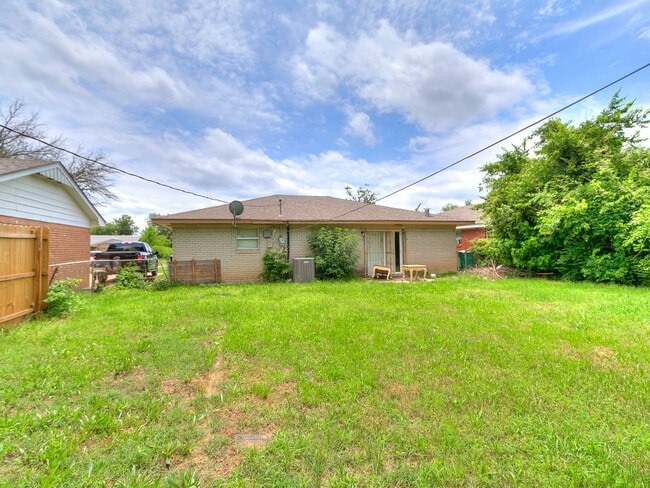 Photo - 213 NW 82nd St