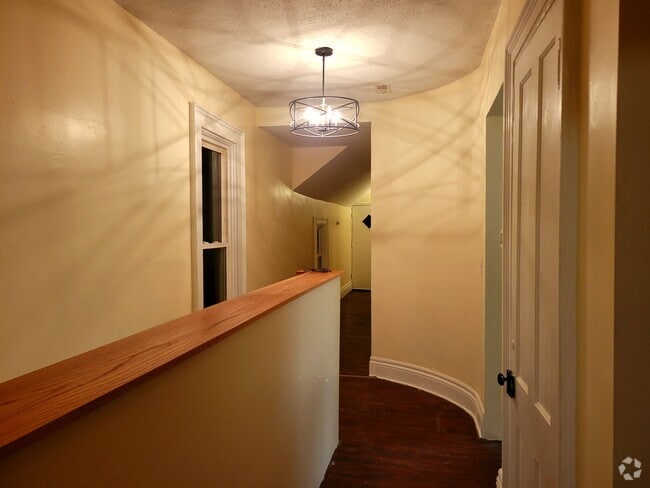 Building Photo - 175 Plymouth Ave Unit 175 Plymouth Ave, Apt. 2
