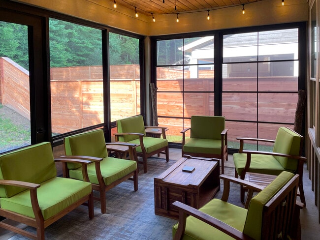 Enclosed Sunroom - 547 Sweet Birch Park Ln Townhome