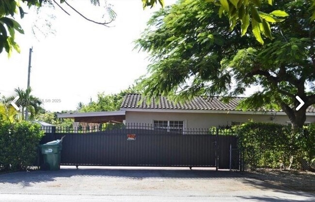 Photo - 2400 SW 62nd Ave