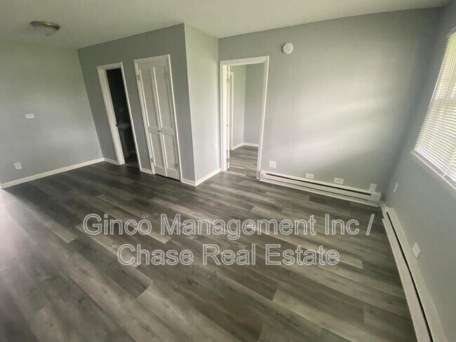 Photo - 29837 Illinois 50 - 8