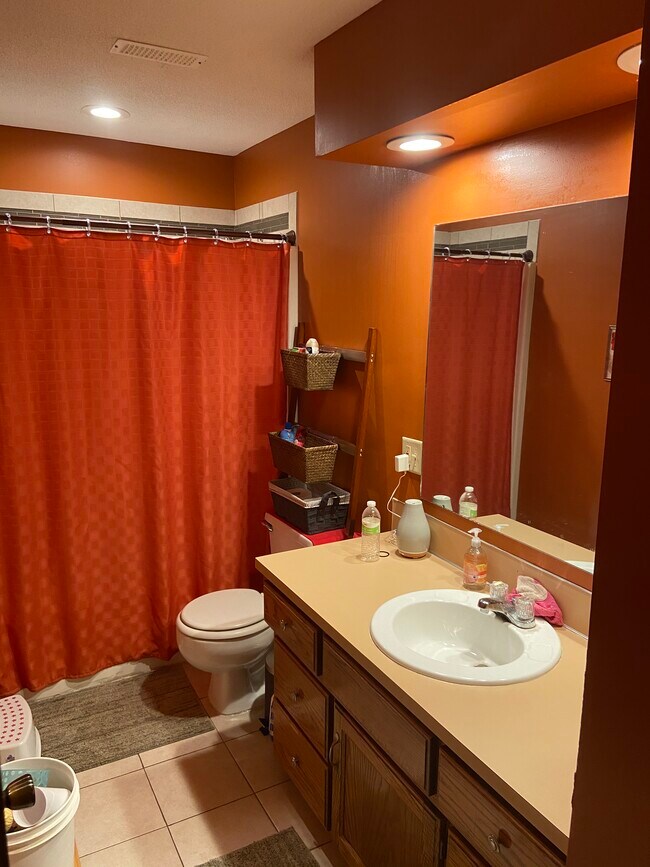 Photo - 4123 Avenue C