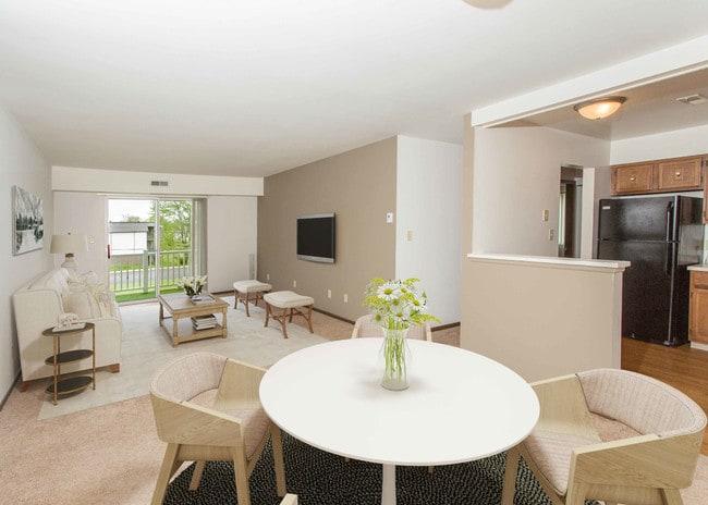 Living Area - Hampshire Park