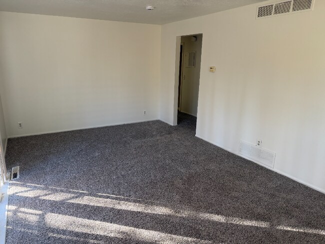 Photo - 831 E Stratford Ave Unidad A