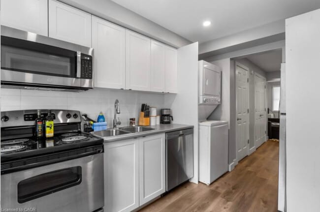 Photo - 168-168 Picton St E Unit 2