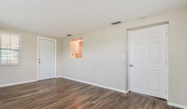 Photo - 5321 Sparrow Dr