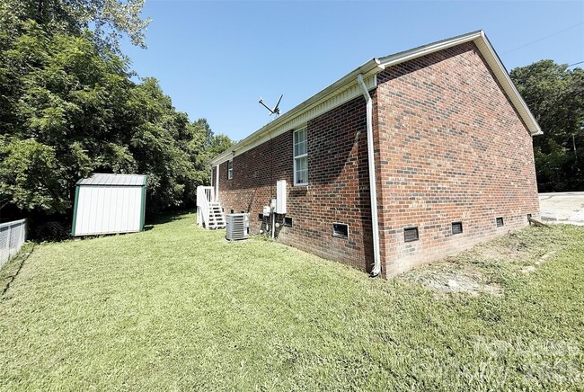 Photo - 527 E Carpenter St