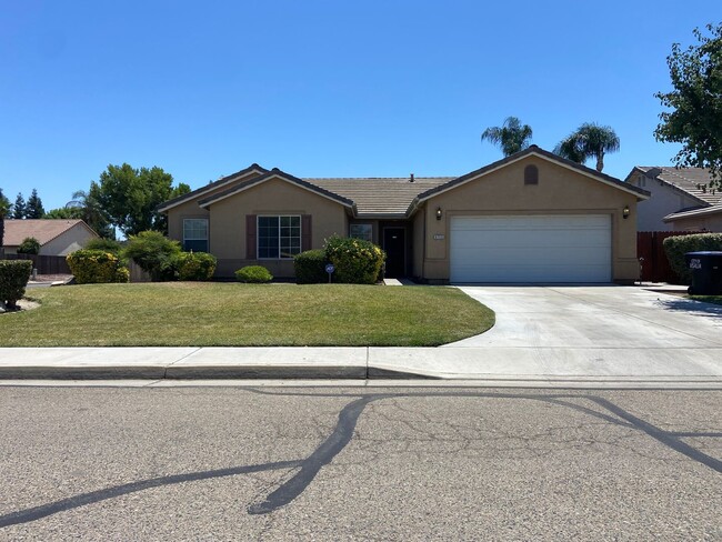 SW Visalia Home coming soon!! - SW Visalia Home coming soon!!