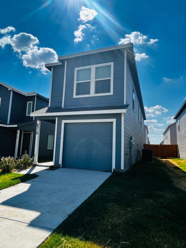 Building Photo - 6310 Sandpiper Ln