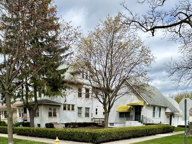 Photo - 215 S 10th Ave Apartments Unit 2