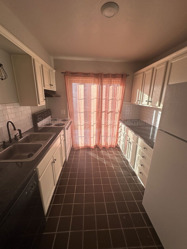 Photo - 3713 N Lee Ave