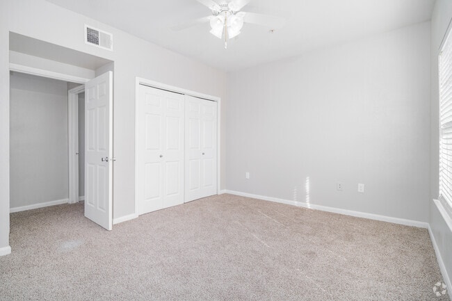 1BR, 1BA - 750SF - Bedroom