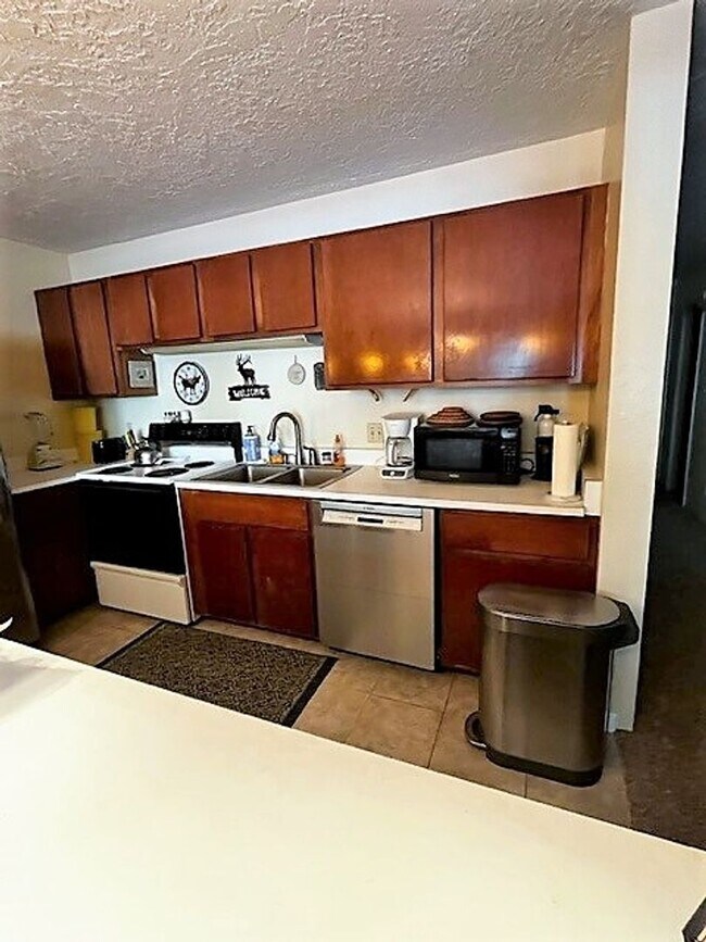 Photo - Long Term Rental- Mountain Meadows 106 Unit 106