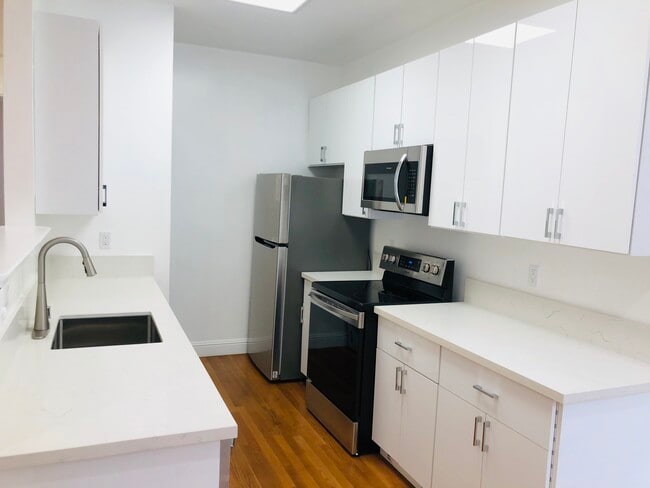 Photo - 1755 Filbert St Unit 1L