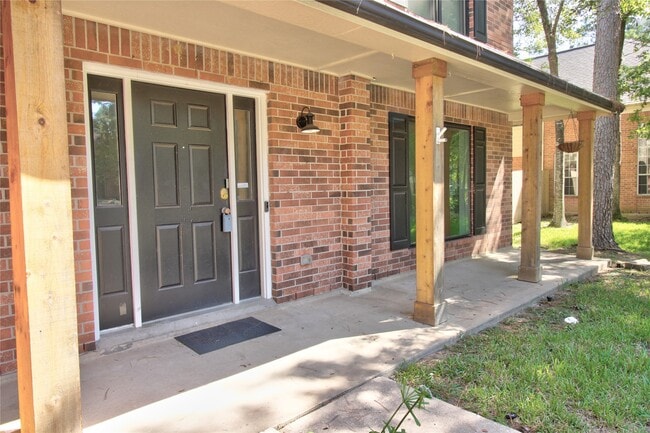 Photo - 18 Shinyrock Pl