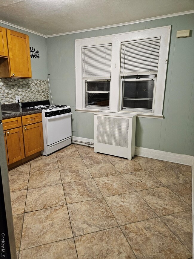 Photo - 190-30 103rd Ave