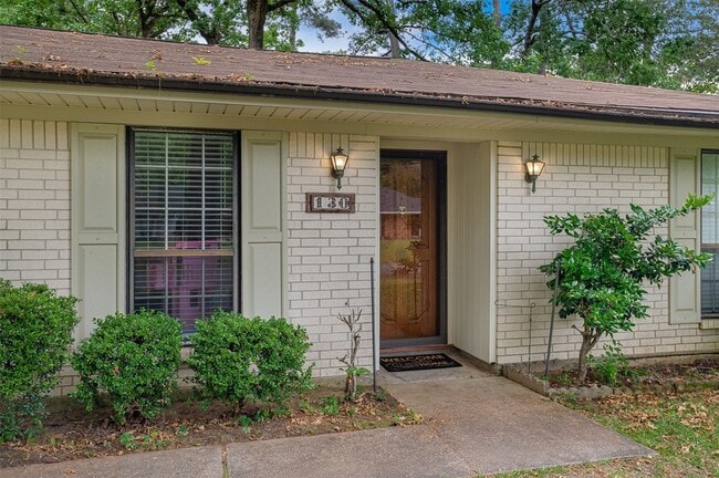 Photo - 130 Elmview Ln