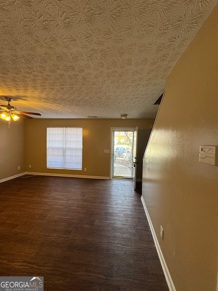 5869 Strathmoor Manor Cir
